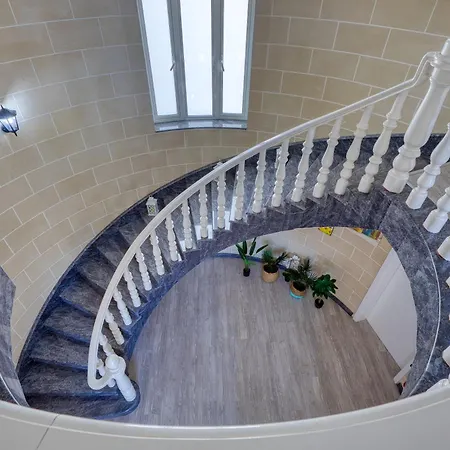 Valley View - Private W Balcony By Sf Homes R8 דירה